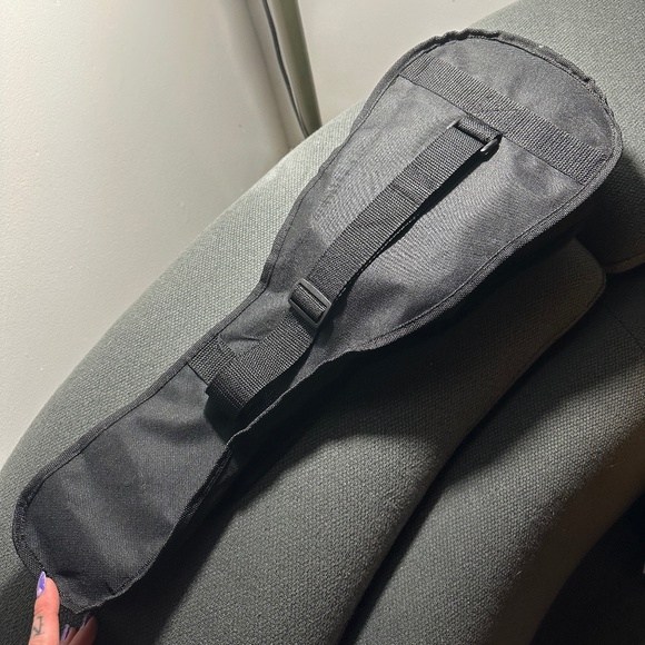 Ukuleles - Picture 6 of 7